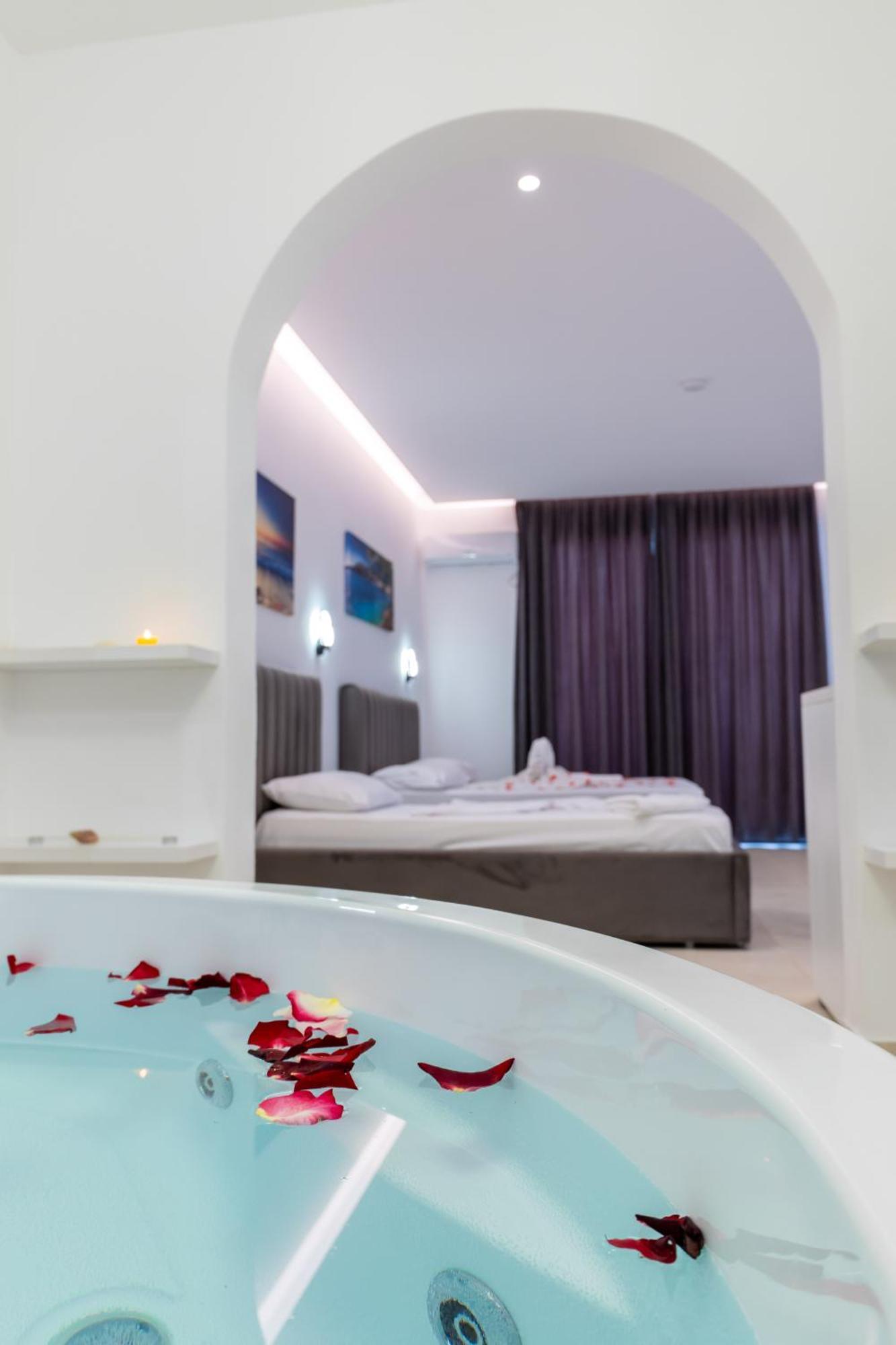 Feniks Hotel Ксамил Экстерьер фото