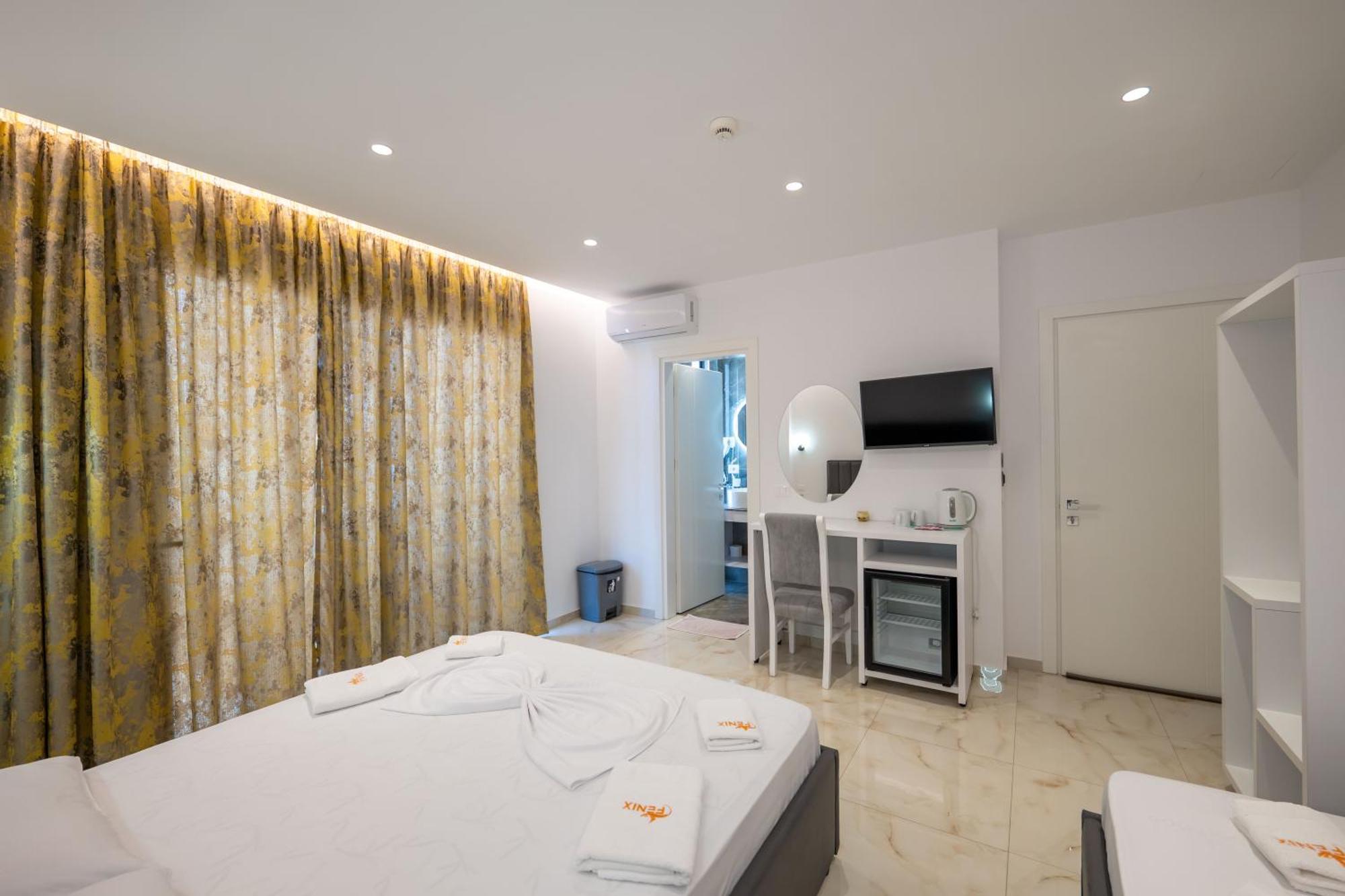 Feniks Hotel Ксамил Экстерьер фото